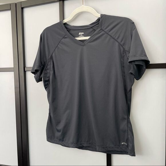 𝅺[l] MEC Women’s Silver Grey Outdoor Activewear Short Sleeve Mini V-Neck Top - Picture 3 of 12